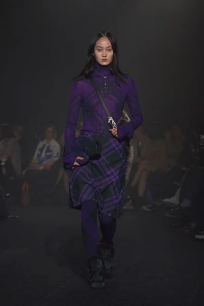 Look 3